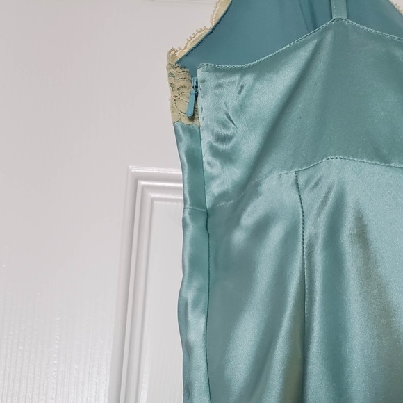 Like New Banana Republic Silk Tank/Camisole Top-Local Pickup Offer Vancouver, WA - Picture 5 of 7